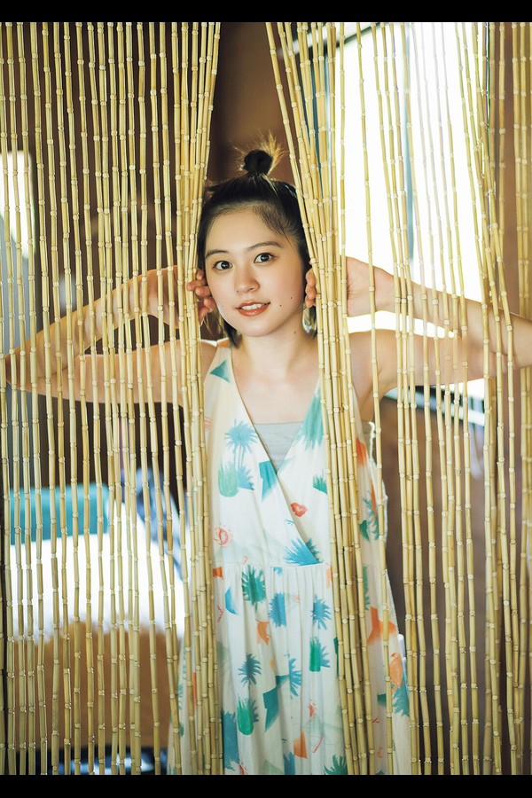 【電子書籍限定カバー】中島由貴写真集 blue Blue (声グラe-books) 0a5049881e0ec5f 128