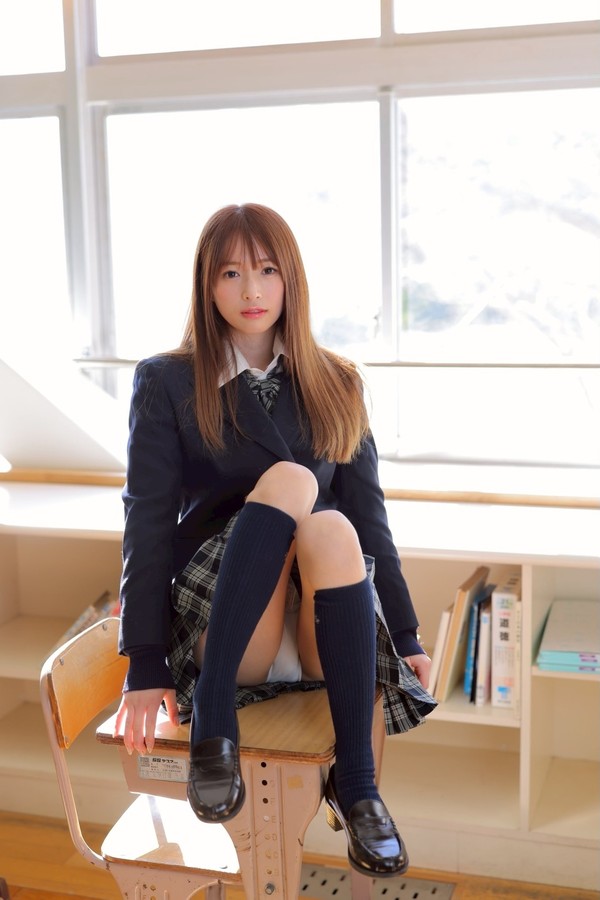 月野もも 公式フォトブック MOMO100% 0a5049881e0ec5f 30