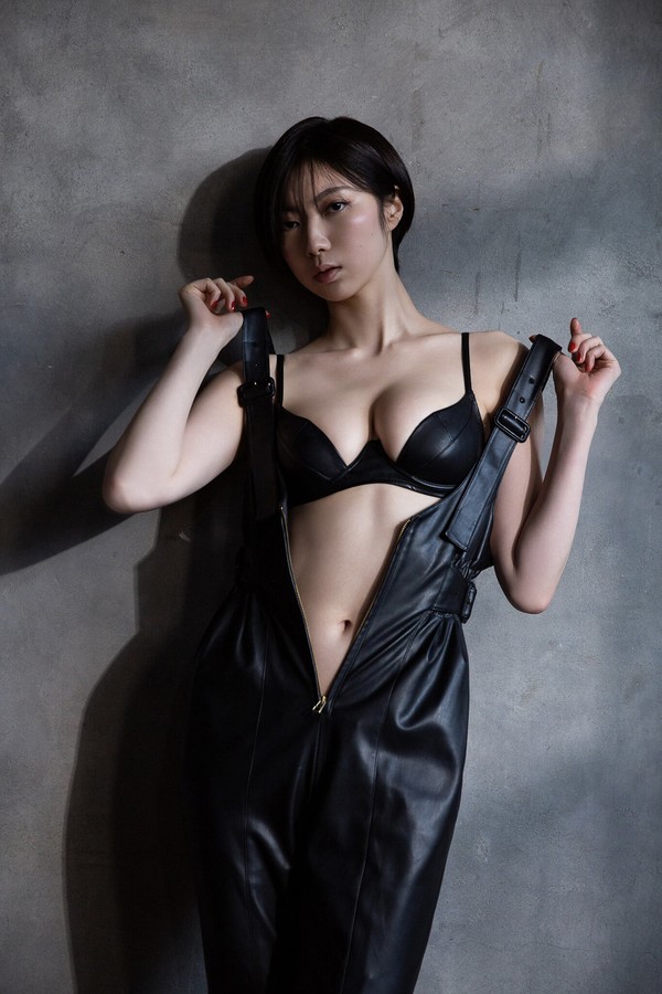 霧華 2本写真合集 0eaea2e7d430df6