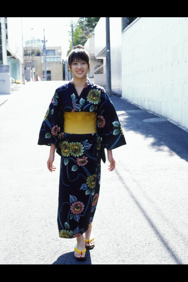 矢島舞美 写真合集 5543a2f7a84f31e