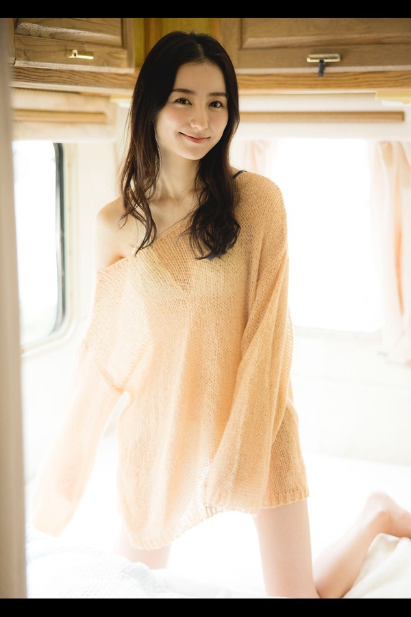 高田里穗 11本写真合集 72ad944a773c85e 11