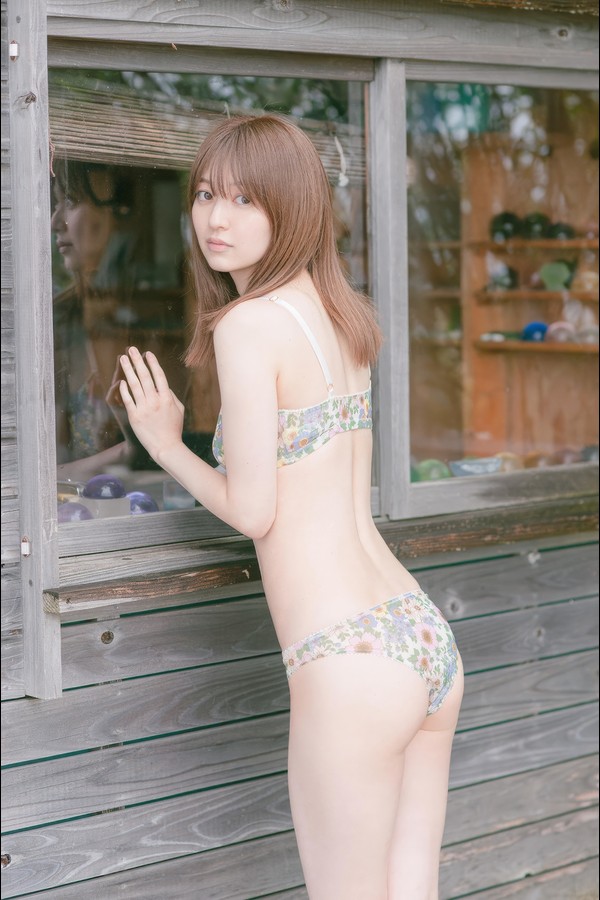 逢沢りな 9本写真合集 86b05a78ac80f9f 186