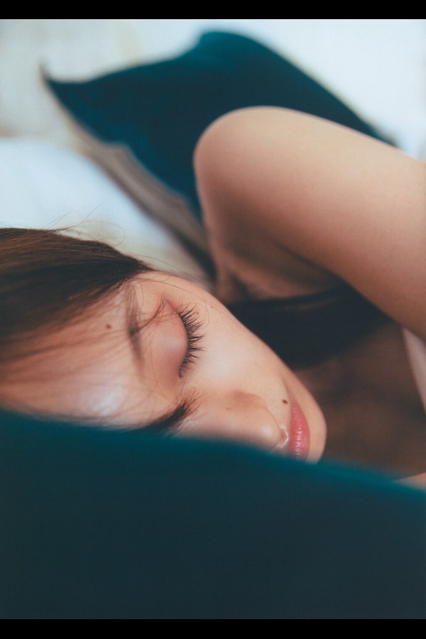 梅澤美波1st 写真集_夢の近く_(2020.09.29)_(Scan_Ver.) 86b05a78ac80f9f 54