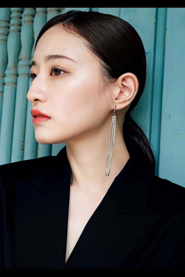 中田花奈 【電子版だけの特典カット付き】中田花奈　２ｎｄ写真集　掻き立てる 86b05a78ac80f9f 70