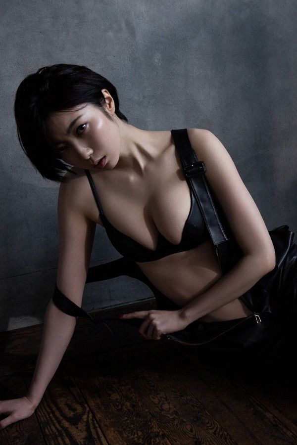 霧華 2本写真合集 8acd05053c837c6 9