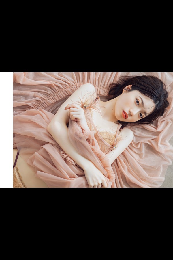 礒部花凜 5本写真合集 e6444c6893f7ef1 40