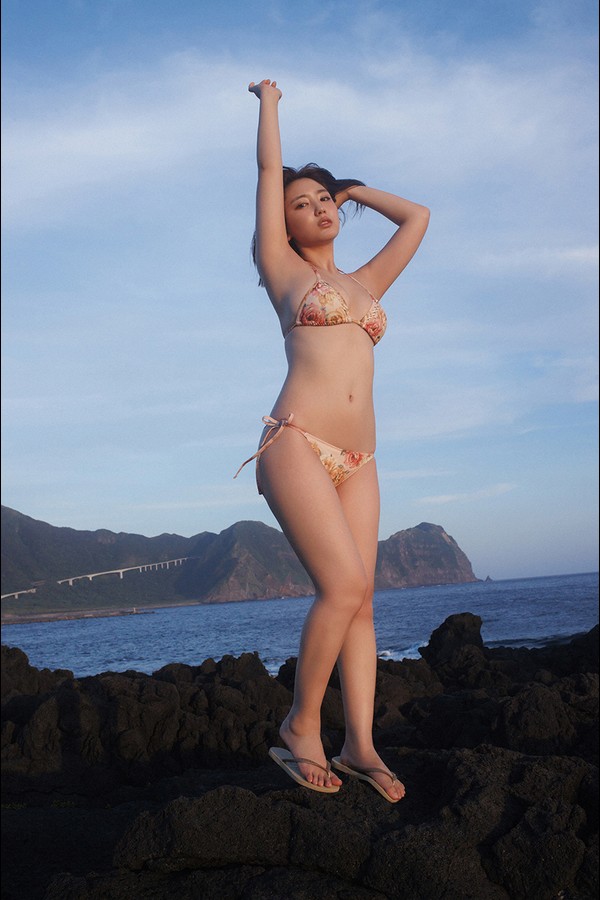 沢口愛華 10本写真合集 e836acc61d9d916 37