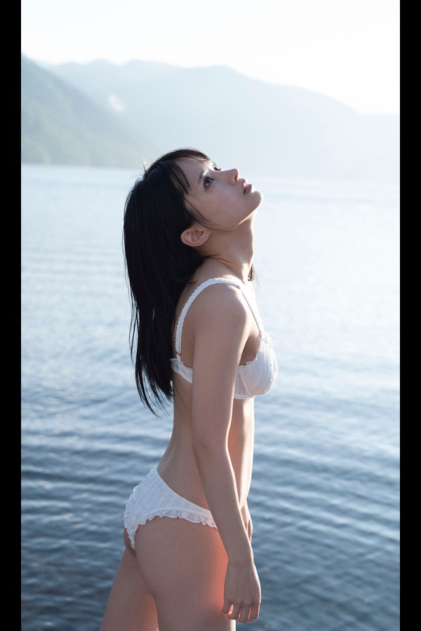 藤咲凪 写真集「ここにいる。」 週プレ PHOTO BOOK f338c45e3fc9c96 41