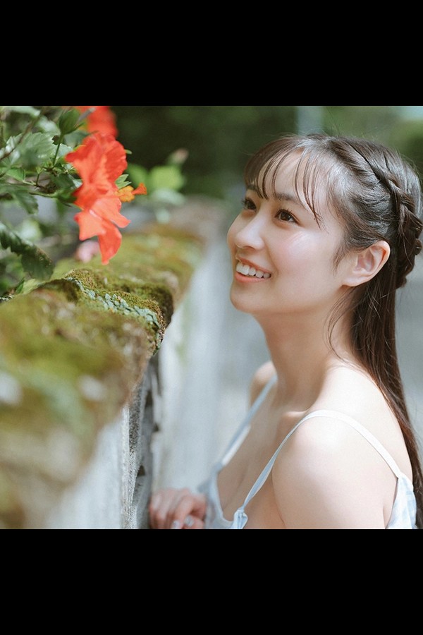 溝端葵 4本写真合集 f338c45e3fc9c96