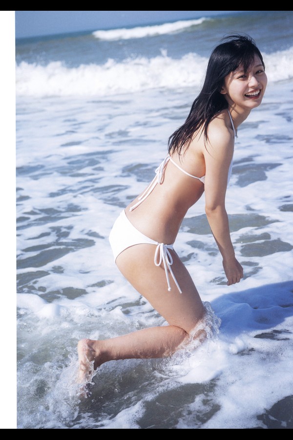 椛島光1st写真集 『chouchou』 2024.12.11 preview001 01 20