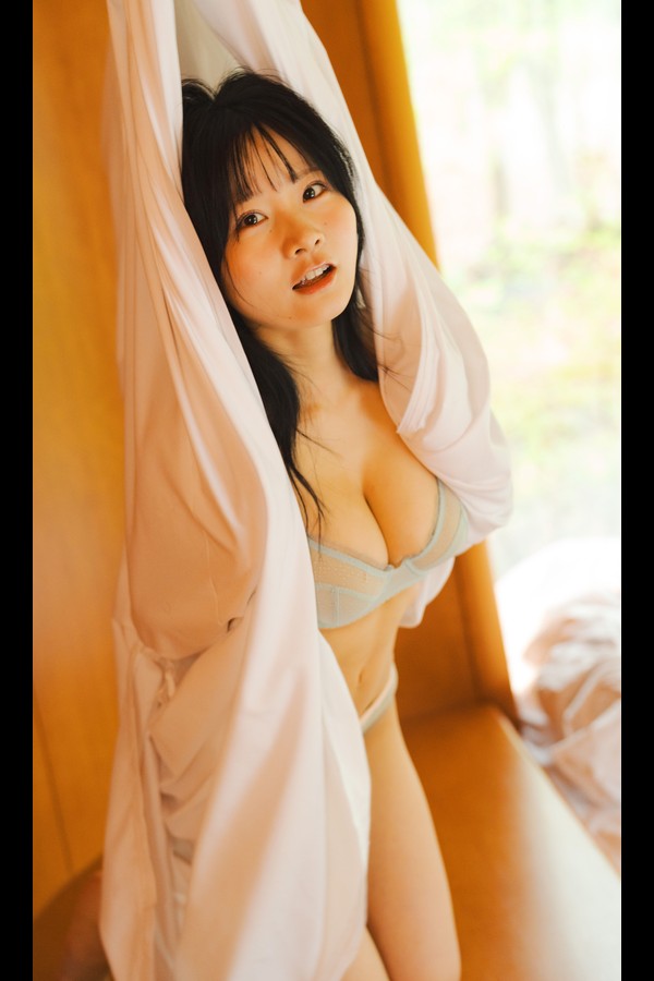 【デジタル限定】 塩見ももこ写真集「きっと明日は」 2025.06.16 preview001 02 1