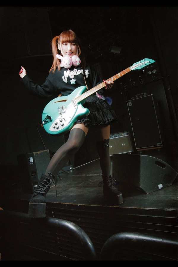 内田彩フォトブック Pretty&Loud years 2018.03.30 preview001 03 16