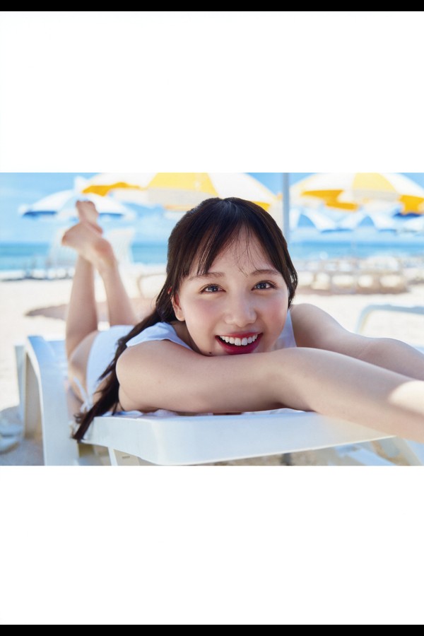 22∕7 麻丘真央 1st写真集 『 光の鏡 』 2024.10.07 preview001 03 34