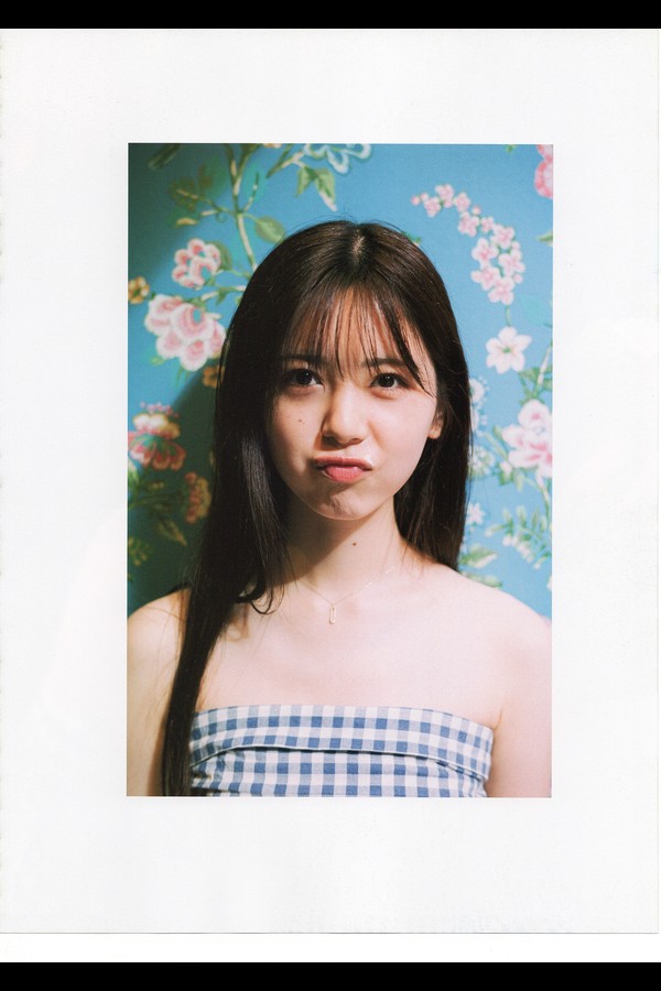 筒井あやめ1st写真集『感情の隙間』 preview001 05 4