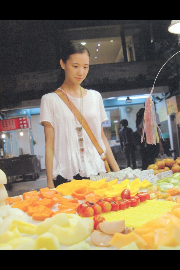 蒼井優 PHOTO BOOK(回転テーブルはむつかしい。) 5b25423cab0435f 46