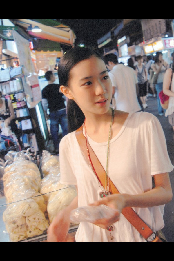 蒼井優 PHOTO BOOK(回転テーブルはむつかしい。) 8569665d4ac210e 62