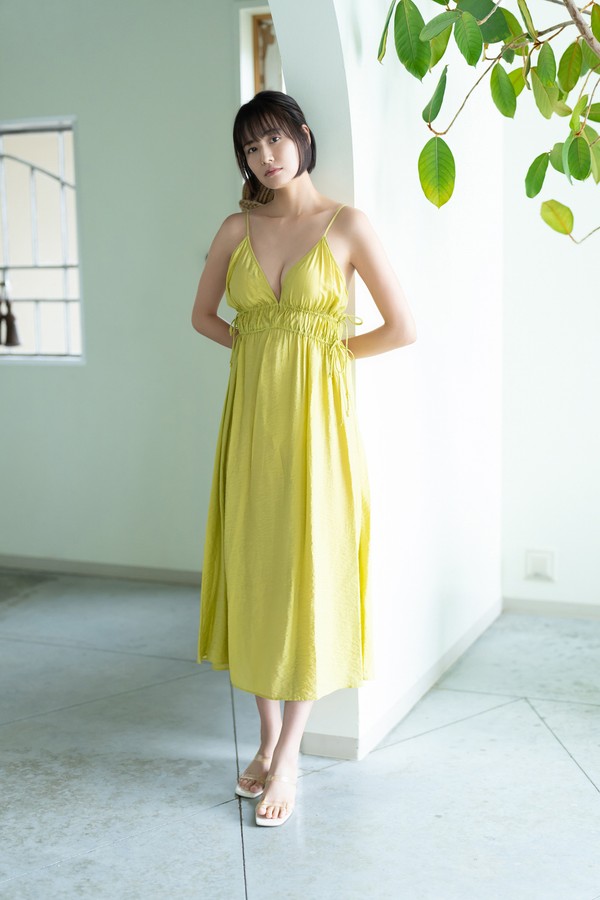 新谷あやか　こっち、こんと？　ｖｏｌ．１　ＦＲＩＤＡＹデジタル写真集 8acd05053c837c6 71