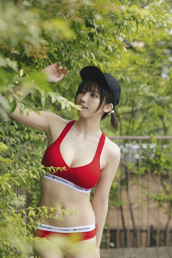 えなこ 9本写真合集 99812a5f986fdca 2