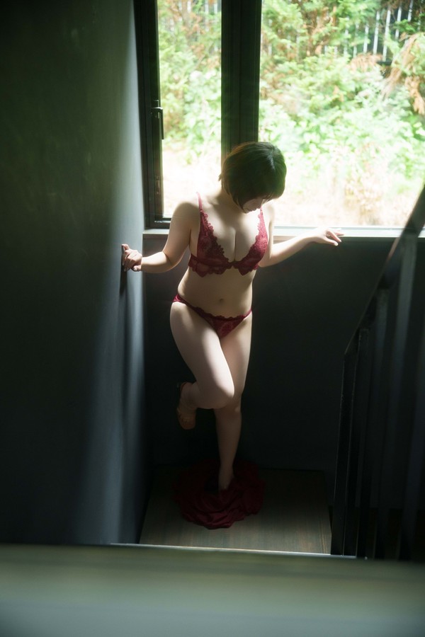 根本凪 5本写真合集 e6444c6893f7ef1 5