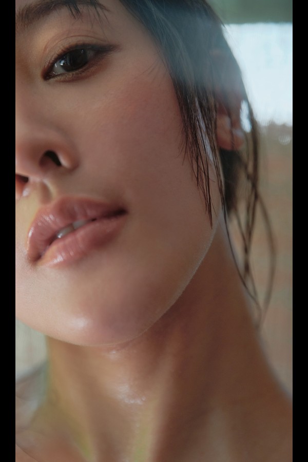 【デジタル限定】山本ひかる写真集「豊穣」 (週プレ PHOTO BOOK) preview001 03 22