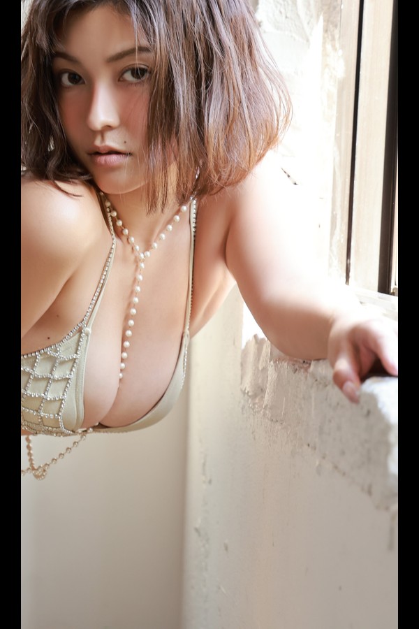 【大増量】櫻井おとの写真集「ReBlissful」 (週プレ PHOTO BOOK) preview001 01 48