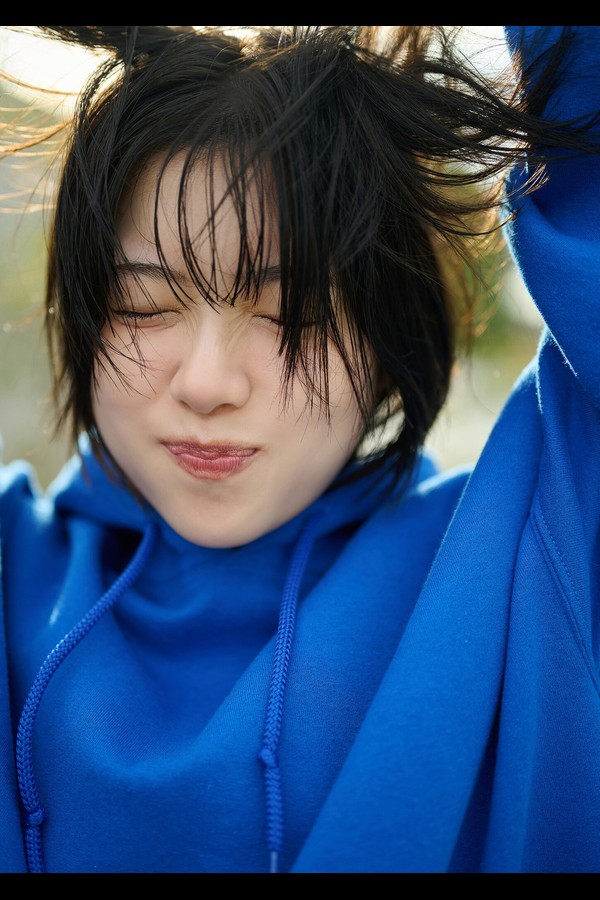 礒部花凜　となりのかりん スピサン グラビアフォトブック preview001 02 193