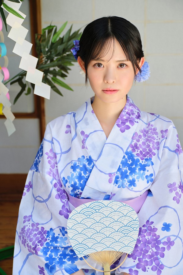 漫画アクションデジタル写真集 山本栞「人生という本に、そっと栞を」 preview001 03 94