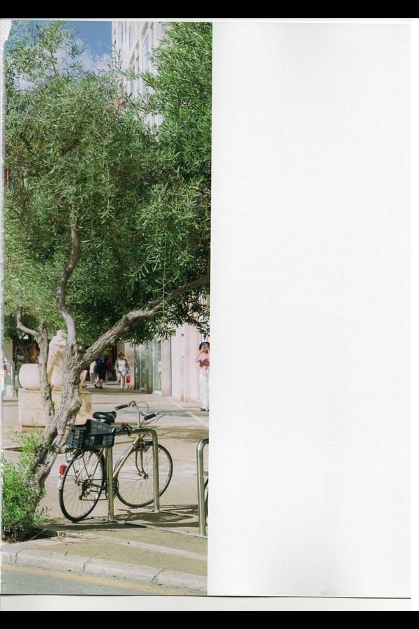 筒井あやめ1st写真集『感情の隙間』resize2 preview001 04 140