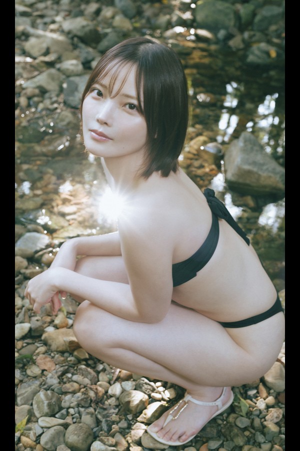 新谷姫加『週プレ プラス！』アザーカット集「帰ってきたよ、福江島～prologue～」 (週プレ PHOTO BOOK) preview001 05 11