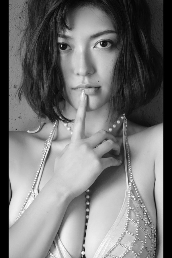 【大増量】櫻井おとの写真集「ReBlissful」 (週プレ PHOTO BOOK) preview001 05 39