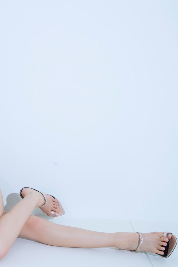 阿部なつき　ｂｌｏｏｍｉｎｇ　ＦＲＩＤＡＹデジタル写真集 preview001 08 26