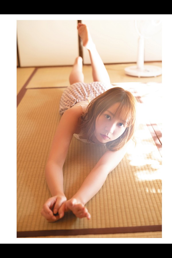 夏川椎菜1st写真集 ぬけがら 001 夏川椎菜1st写真集 ぬけがら