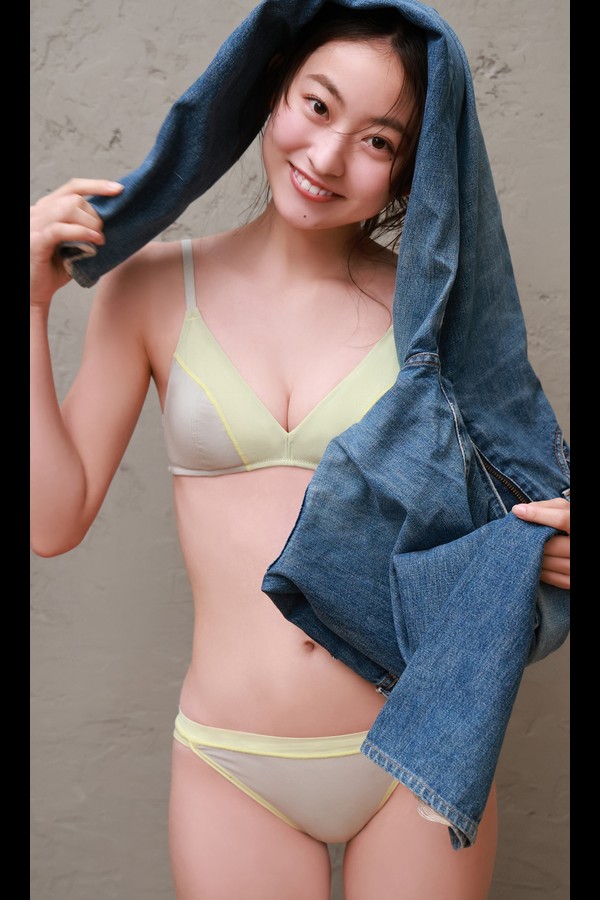 【デジタル限定】古田彩仁写真集「Fille distance」 (週プレ PHOTO BOOK) preview001 01 23