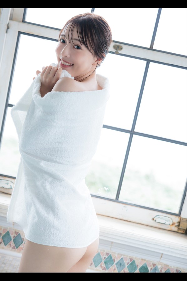 【デジタル限定 YJ PHOTO BOOK】由良朱合写真集「ReSTART」 preview001 01 43