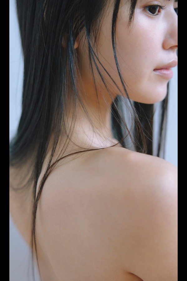 【デジタル限定】八掛うみ写真集「White」（全年齢版） (週プレ PHOTO BOOK) preview001 06 1